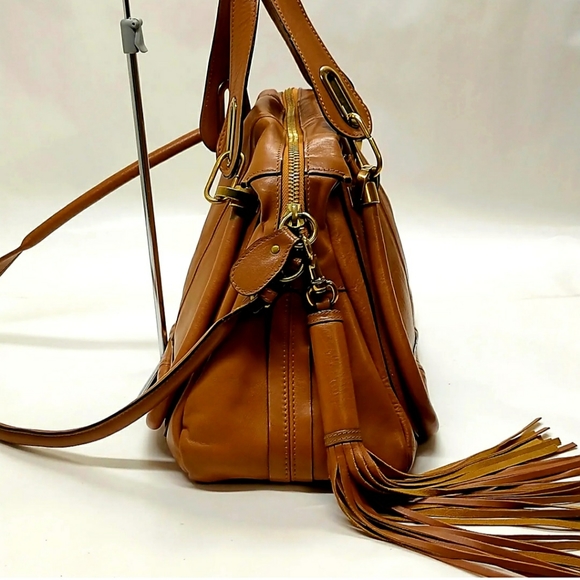 Chloe Paraty - Picture 3 of 9